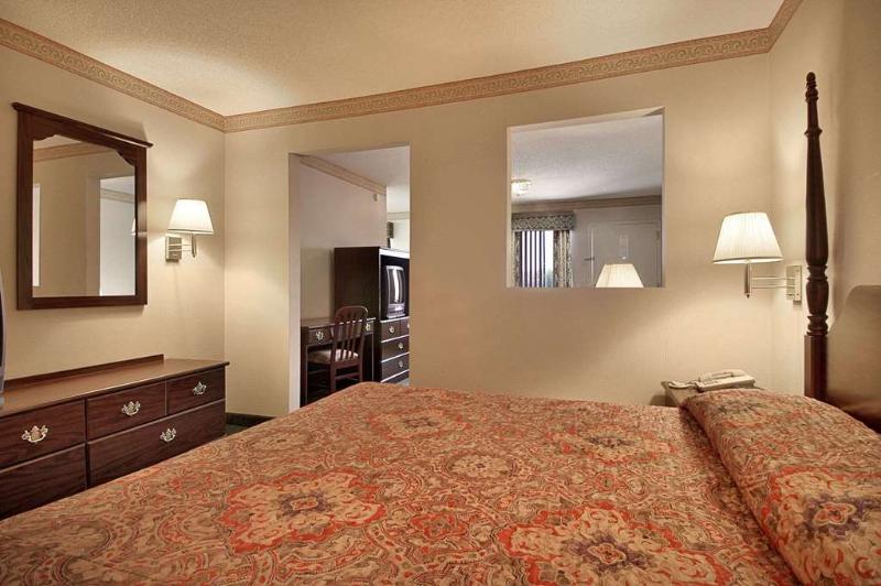 Days Inn by Wyndham Yanceyville — photo 3