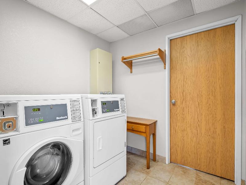 Days Inn by Wyndham Imlay City image