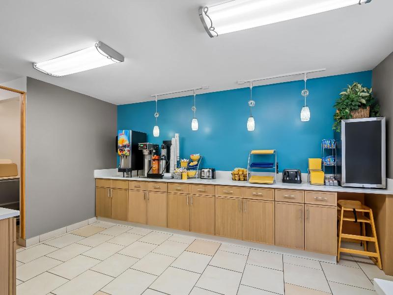 Days Inn by Wyndham Imlay City image