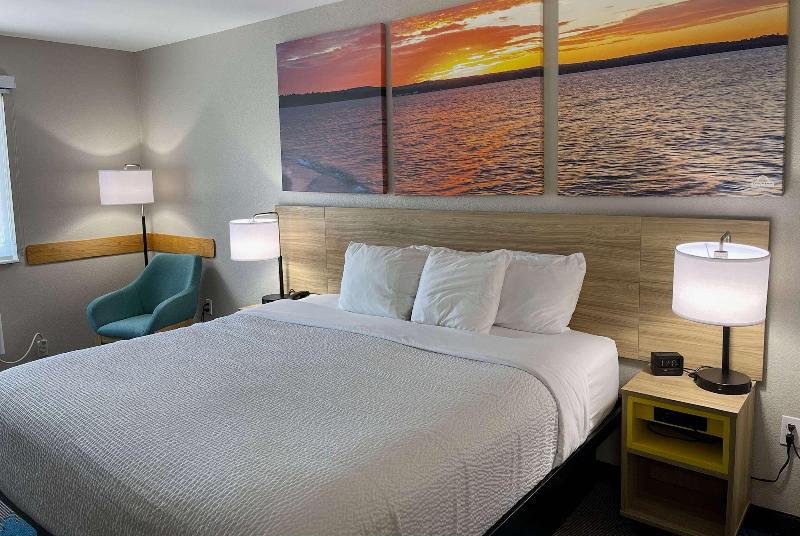 Days Inn by Wyndham Imlay City image