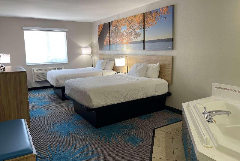 Days Inn by Wyndham Imlay City image