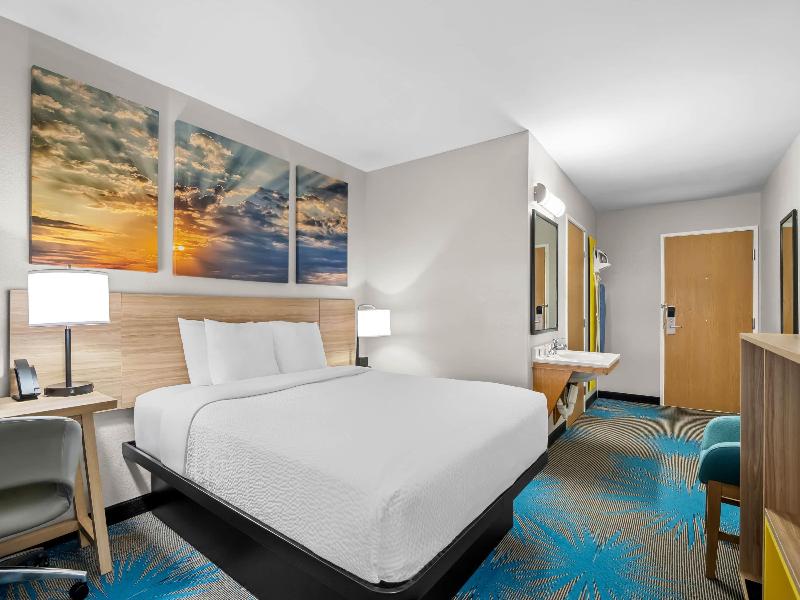 Days Inn by Wyndham Imlay City image
