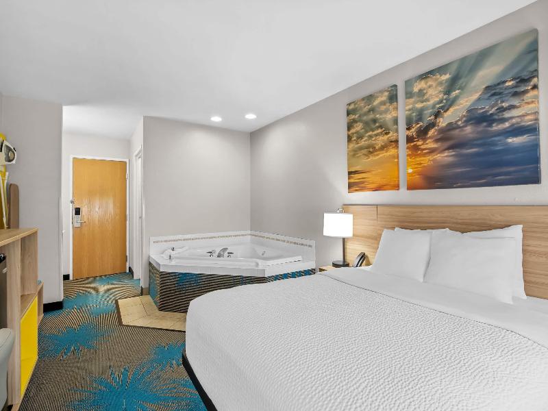 Days Inn by Wyndham Imlay City image