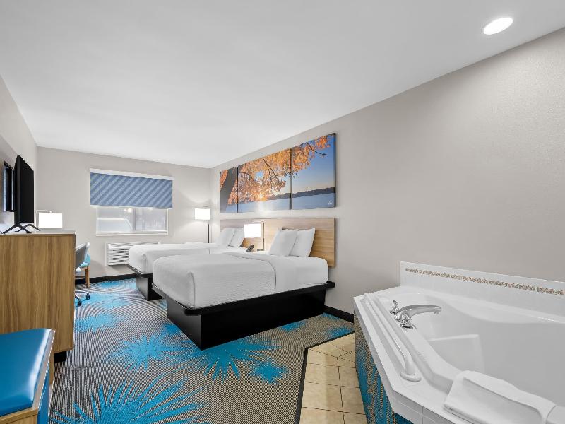 Days Inn by Wyndham Imlay City image