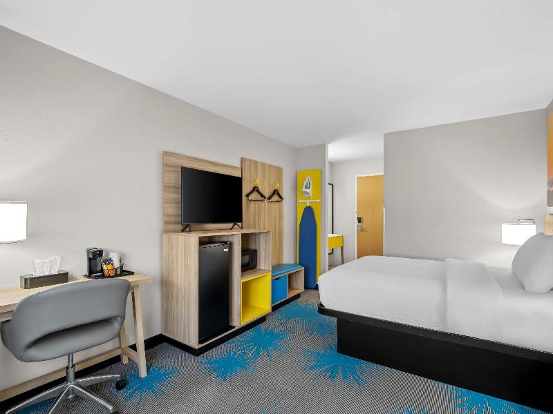 Days Inn by Wyndham Imlay City image