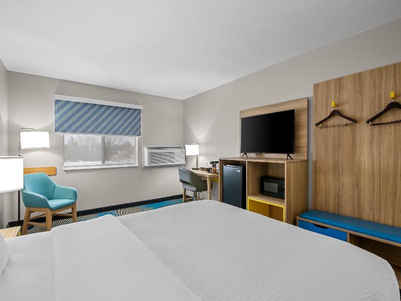 Days Inn by Wyndham Imlay City image