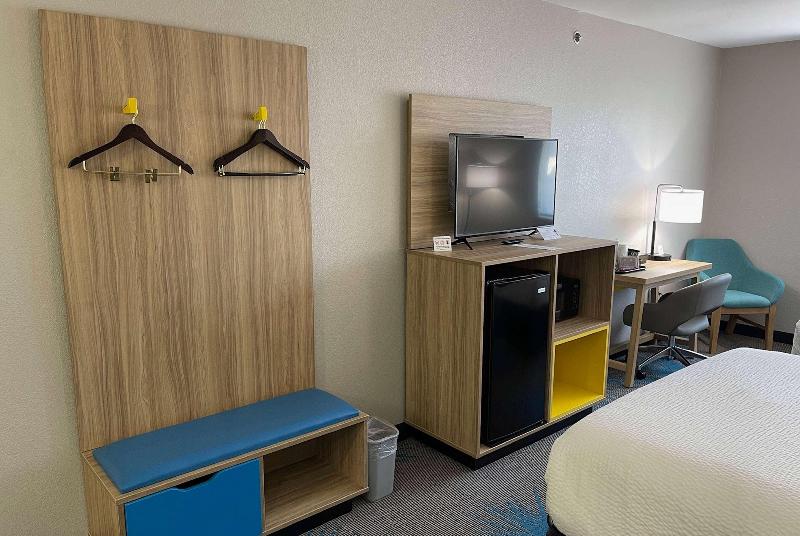 Days Inn by Wyndham Imlay City image
