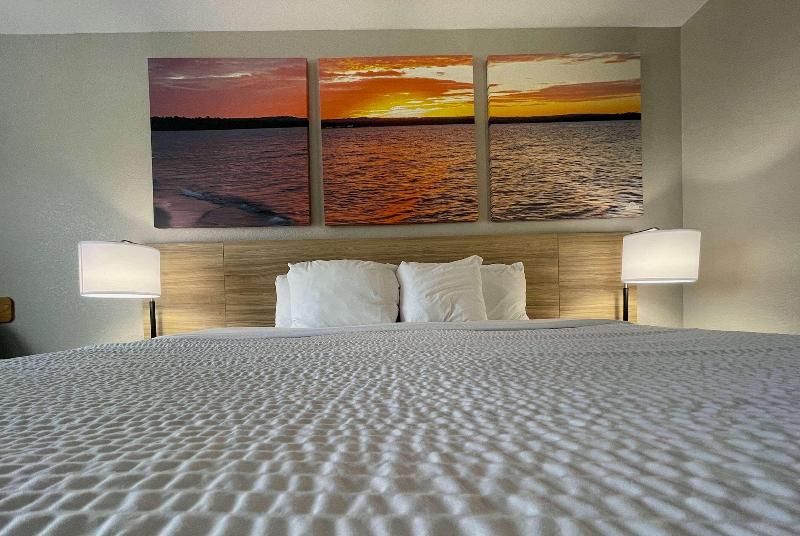 Days Inn by Wyndham Imlay City image