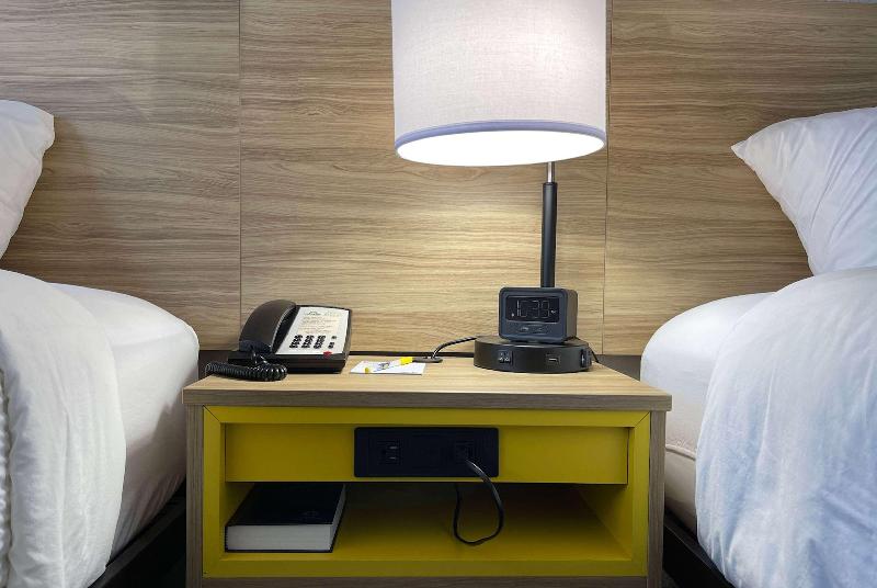 Days Inn by Wyndham Imlay City image