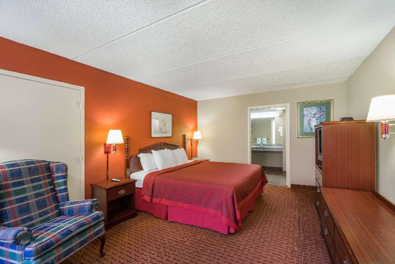 Days Inn by Wyndham Hurricane Mills image