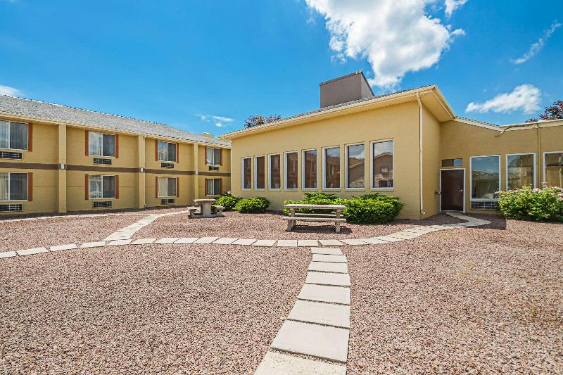 Quality Inn & Suites Frostburg-Cumberland image