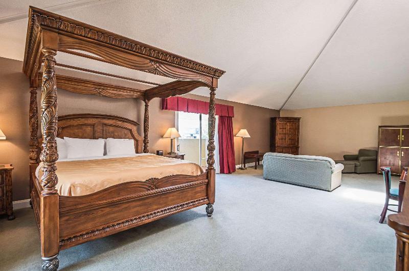 Quality Inn & Suites Frostburg-Cumberland image