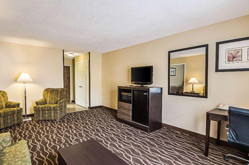 Quality Inn & Suites Frostburg-Cumberland image