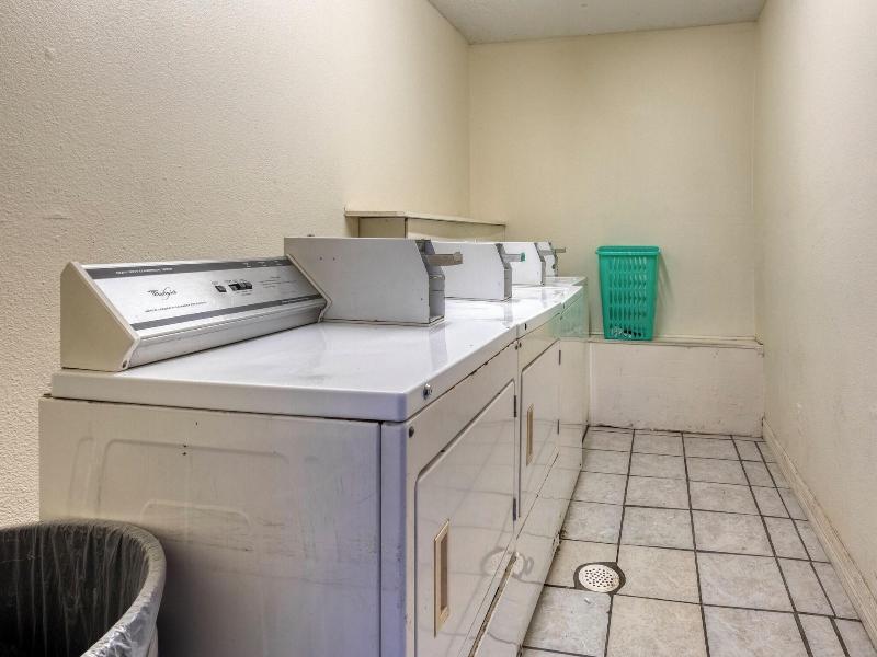 Executive Inn & Suites Marshall