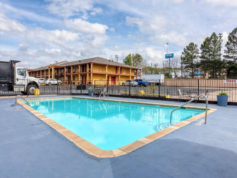 Executive Inn & Suites Marshall