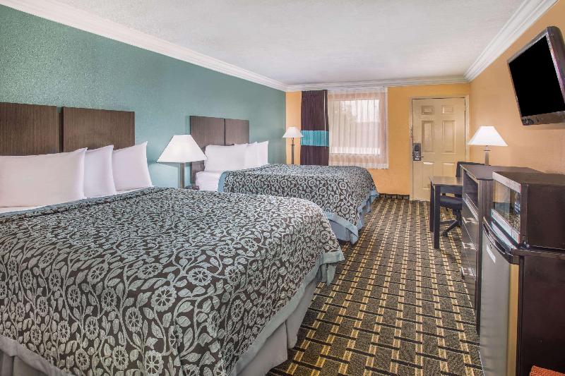 Days Inn by Wyndham Crowley
