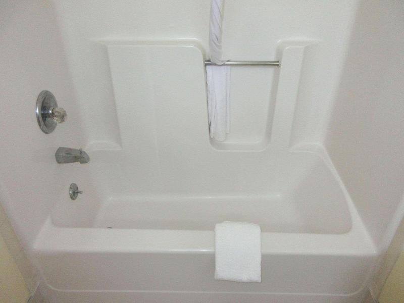 Quality Inn Harrodsburg image
