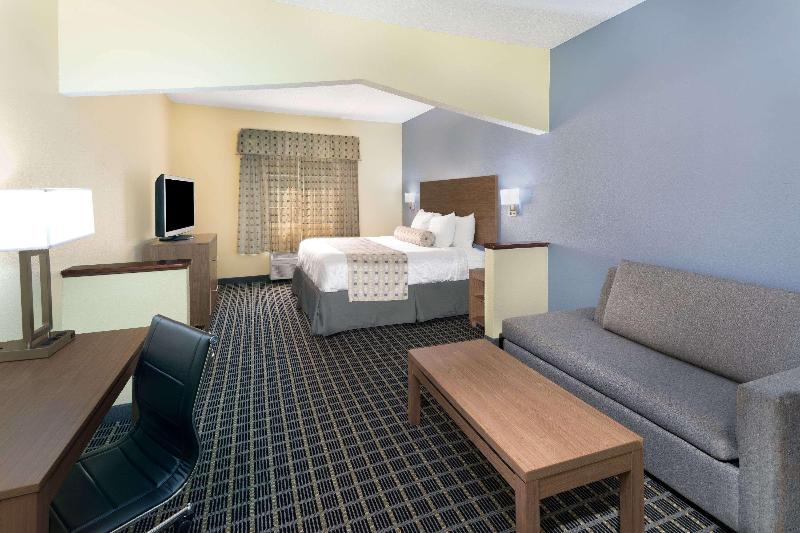 Days Inn & Suites by Wyndham Union City image