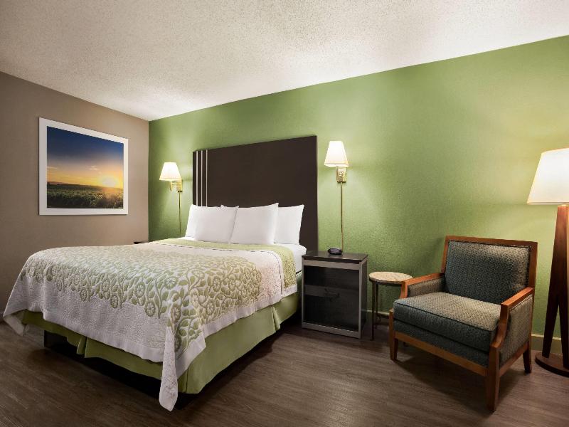 Days Inn by Wyndham Hardeeville/ I-95 State Line image