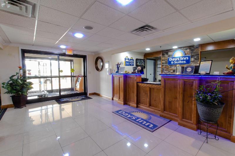 Days Inn & Suites By Wyndham Commerce image