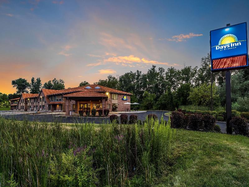 Days Inn by Wyndham Geneva/Finger Lakes image