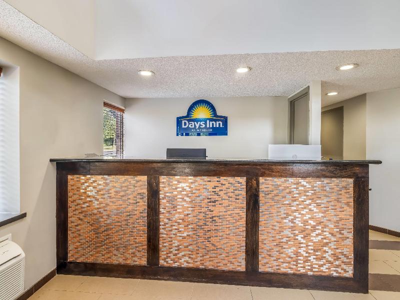 Days Inn by Wyndham Geneva/Finger Lakes image