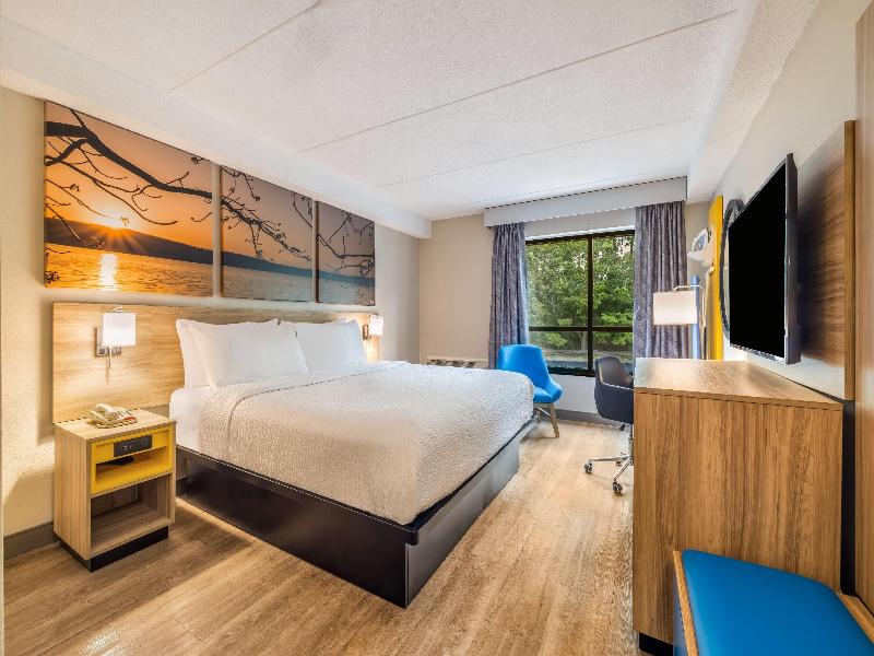 Days Inn by Wyndham Geneva/Finger Lakes image