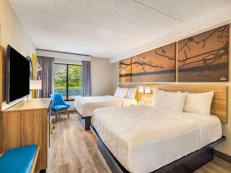 Days Inn by Wyndham Geneva/Finger Lakes image