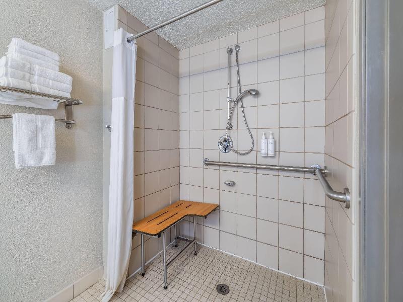 Days Inn by Wyndham Geneva/Finger Lakes image