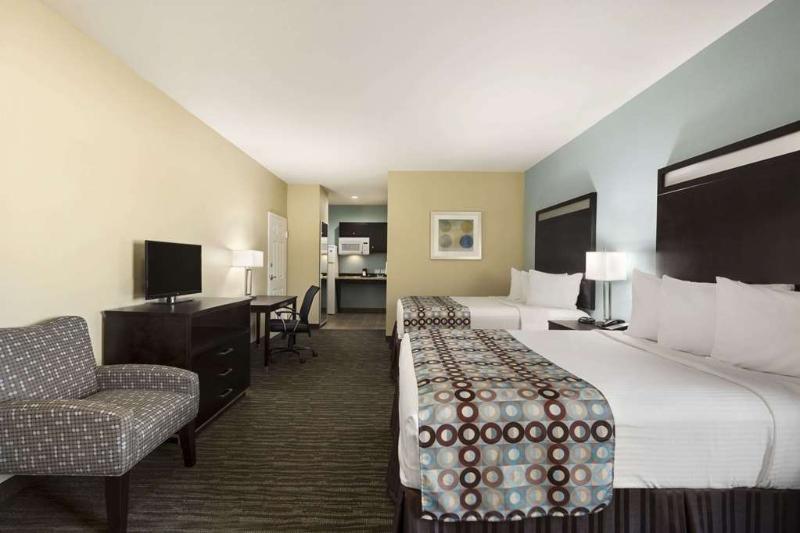 Days Inn by Wyndham Pearsall