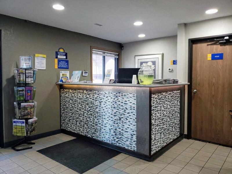 Days Inn by Wyndham Willmar image