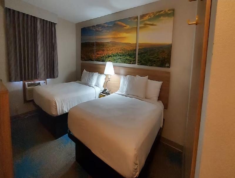 Days Inn by Wyndham Willmar image