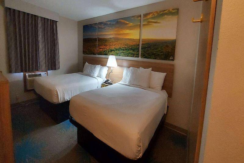 Days Inn by Wyndham Willmar image