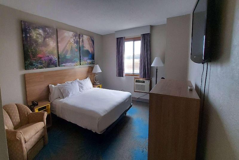 Days Inn by Wyndham Willmar image