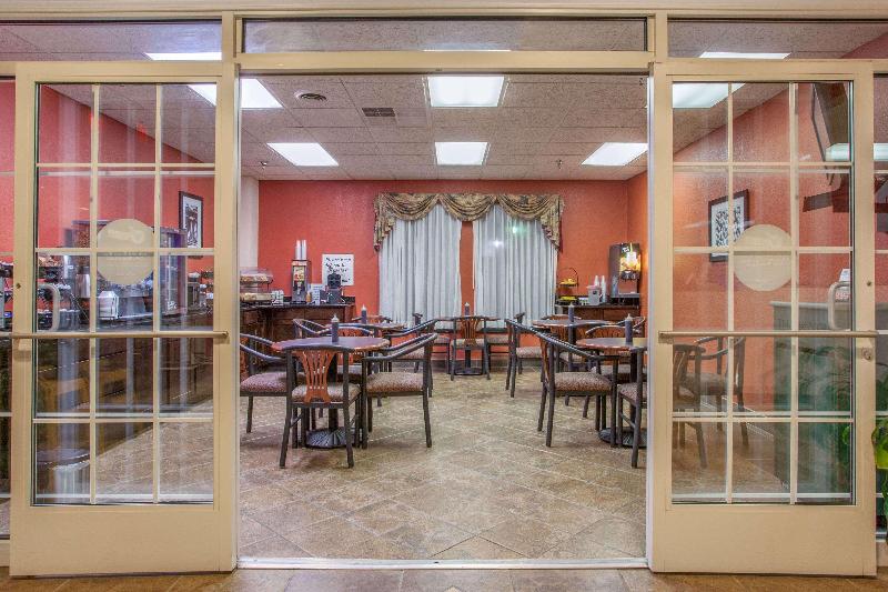 Days Inn & Suites by Wyndham Mt Pleasant image