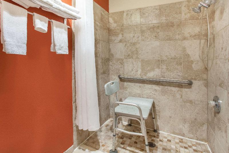 Days Inn & Suites by Wyndham Mt Pleasant image