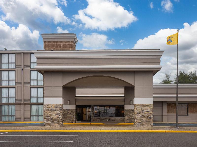 Days Hotel by Wyndham Toms River Jersey Shore image