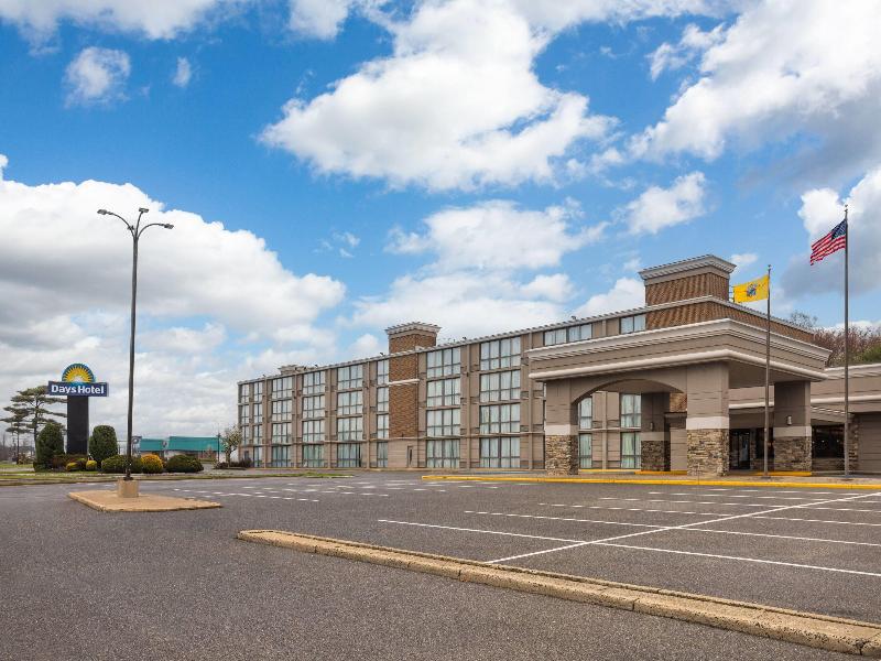 Days Hotel by Wyndham Toms River Jersey Shore image