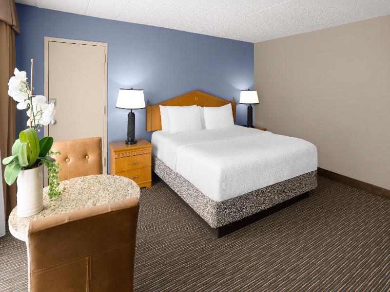 Days Hotel by Wyndham Toms River Jersey Shore image