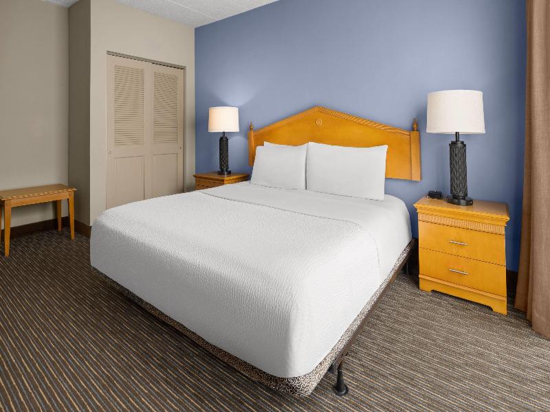 Days Hotel by Wyndham Toms River Jersey Shore image