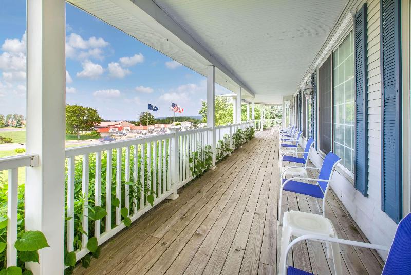 Days Inn by Wyndham Petoskey image