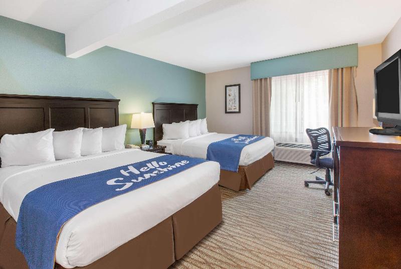 Days Inn by Wyndham Petoskey image