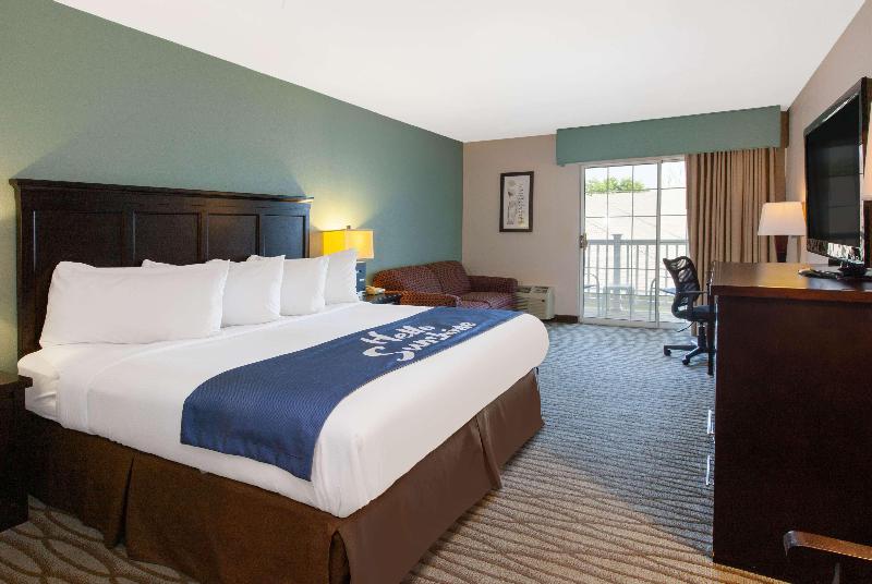 Days Inn by Wyndham Petoskey image
