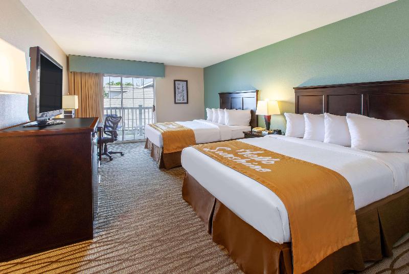 Days Inn by Wyndham Petoskey image