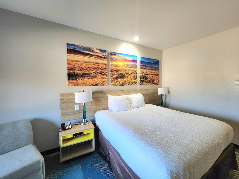 Days Inn & Suites by Wyndham Katy image