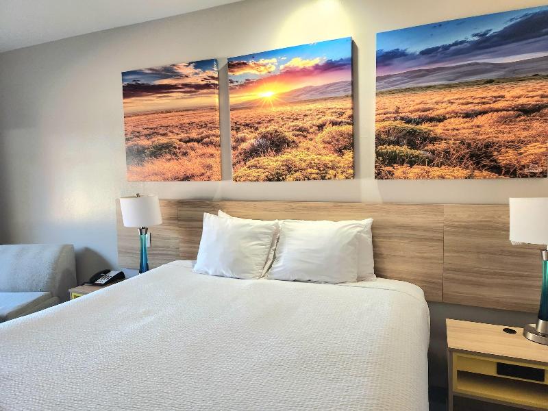 Days Inn & Suites by Wyndham Katy image