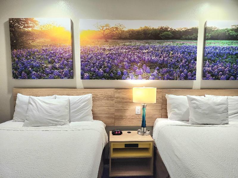 Days Inn & Suites by Wyndham Katy image
