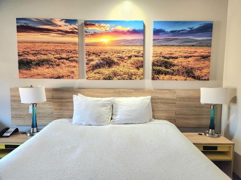 Days Inn & Suites by Wyndham Katy image