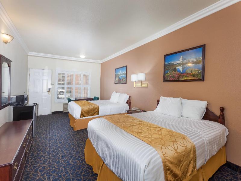Days Inn & Suites by Wyndham South Gate image