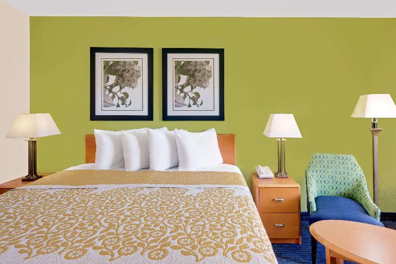 Days Inn By Wyndham Easton image